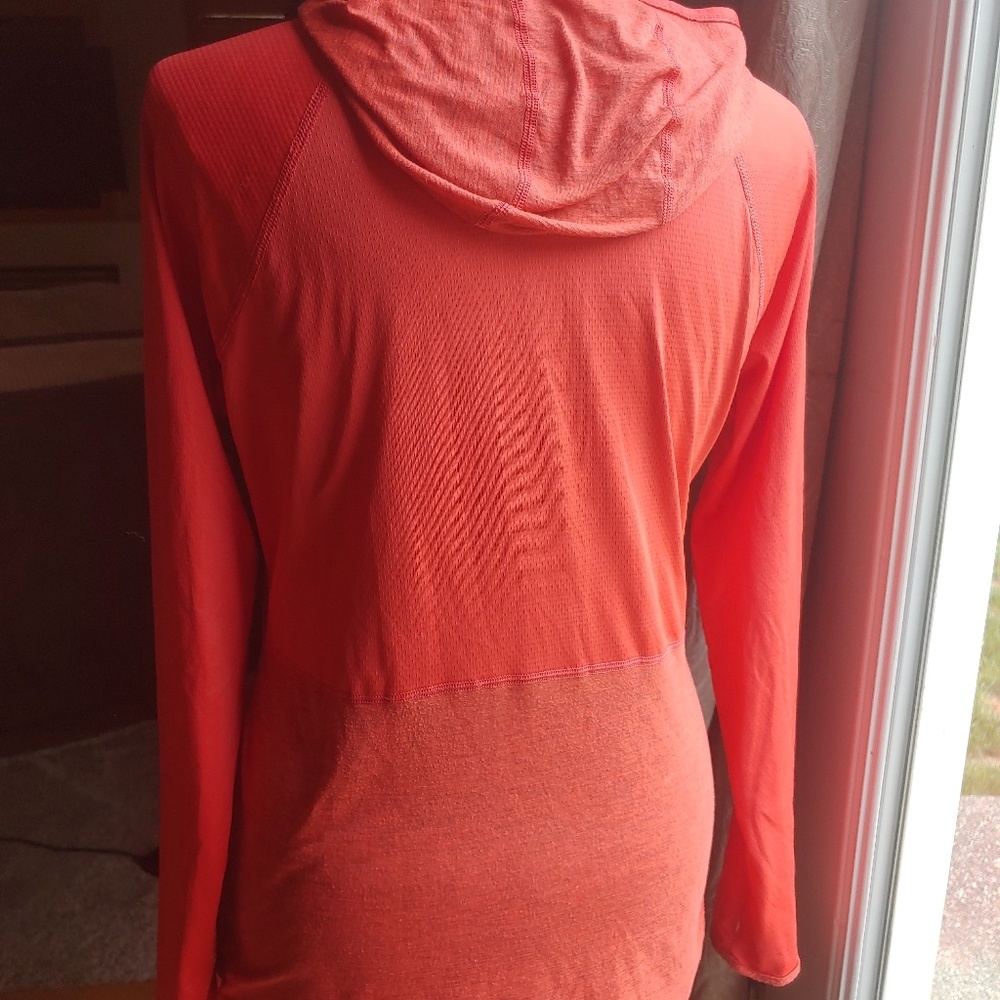 The North Face pullover - Picture 3 of 4